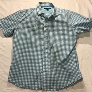 Short sleeve button down